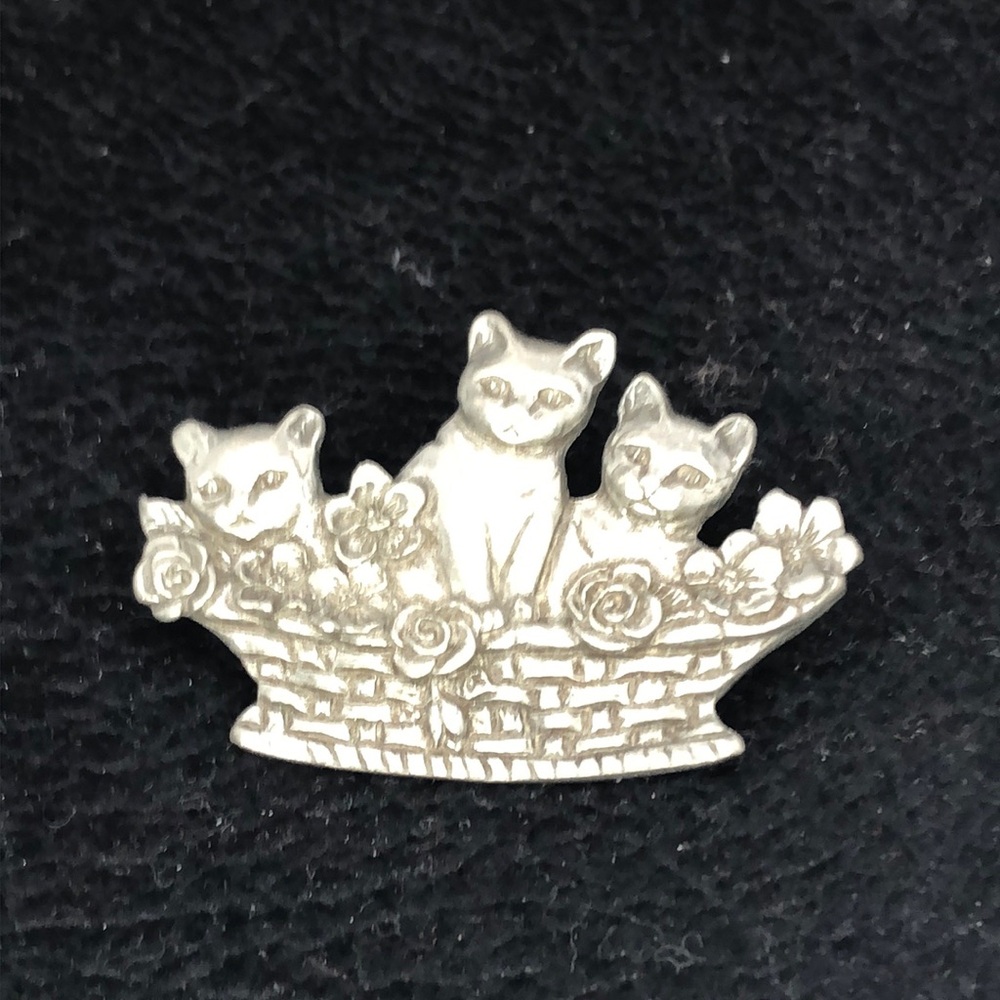 Seagull Pewter Basket Of Cats